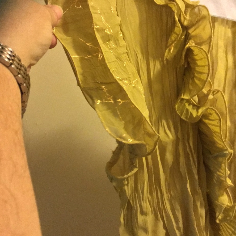 RUNWAY PARIS Olive Metallic Ruffled Top BNWOT - Picture 5 of 12